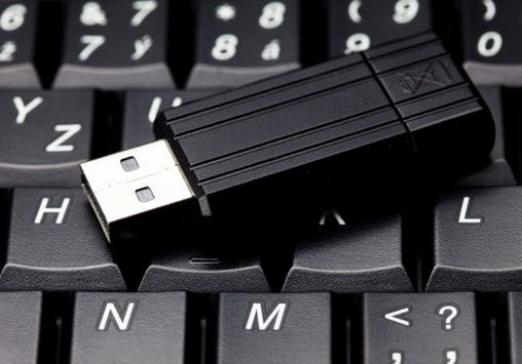 컴퓨터가 USB 플래시 드라이브를 볼 수없는 이유는 무엇입니까?